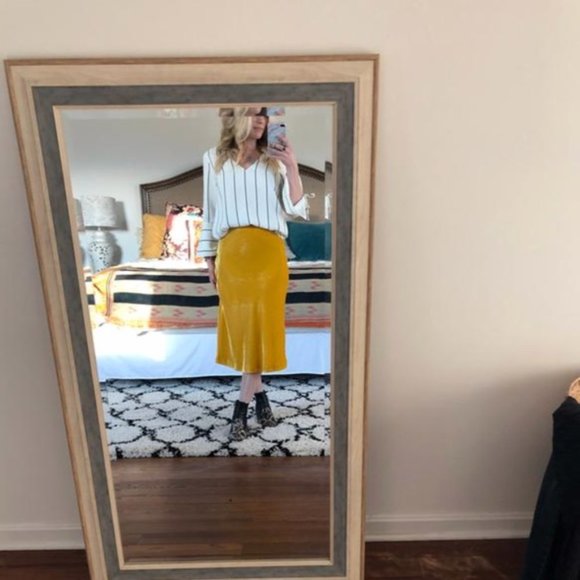 NWT Anthropologie Kelly Velvet Midi Skirt - Picture 2 of 6